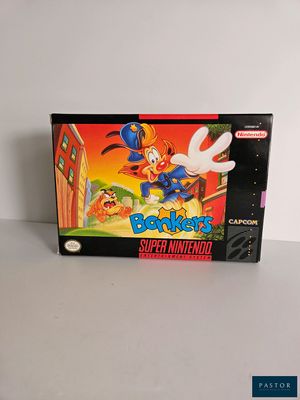 un gros plan sur une boîte de jeux Nintendo posée sur une table