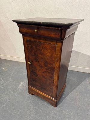 chevet Louis-Philippe (marbre du chevet : 30,5 x 41,5 cm)