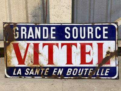 a sign that says grande source vittel on it