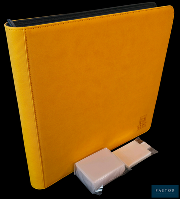 un classeur jaune auquel est fixée une clé USB