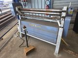 l'image d'une machine installée dans un garage