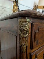 1000. Commode en bois naturel sculpté ouvrant par 4 tiroirs … (photo 4)