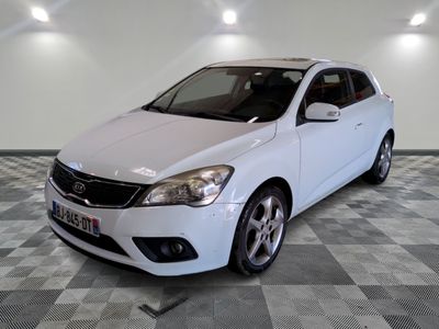 PRO_CEE'D COUPÉ 1.6L CRDI 128 ISG SPORT - GO - Mise en…