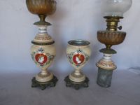 Grande paire de lampes à pétrole, fût en porcelaine à décor … (photo 4)