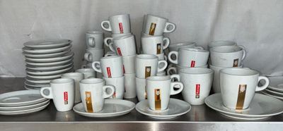 45 TASSE MALONGO lot composé de 35 tasses expresso et 10 grandes tasse