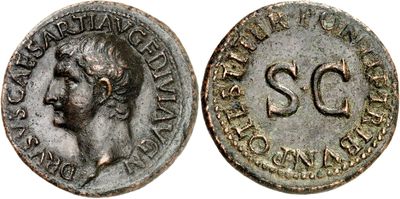 a silver coin with the word sc on it