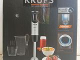 packaging of a kitchen appliance with a blender and a bowl of soup