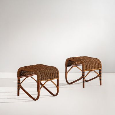 paire de tabourets en rotin de style « Person »