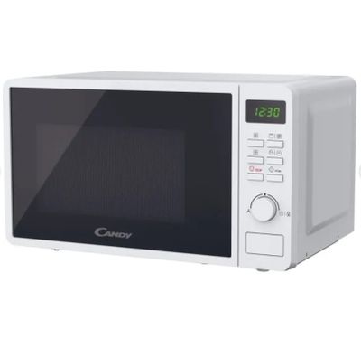 Le micro-ondes est blanc et dispose d'une horloge numérique sur la façade.