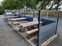 12 claustras en aluminium laqué gris et et panneaux de verre…