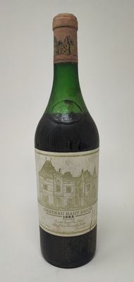 1 bouteille Château HAUT-BRION, 1° cru Pessac-Léognan 1983 (…