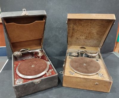 Gramophone en valise OLOTONAL Pathé en bois, bois de placage… - Photo 1