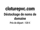 une photo en noir et blanc d'un panneau sur lequel on peut lire « clutrepyc com »