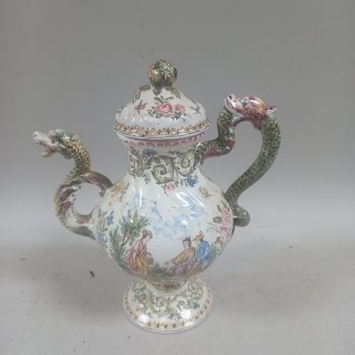 VERSEUSE en faïence émaillée à décor de scènes galantes et d…