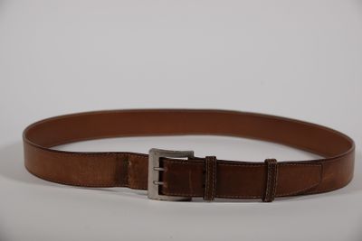 J.M WESTON Ceinture en cuir naturel.