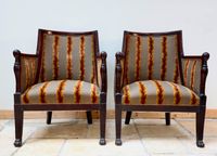 Paire de fauteuils en noyer teinté (photo 2)
