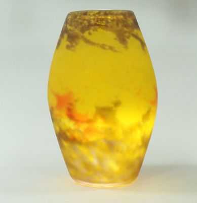 MULLER frères Lunéville, VASE ovoïde en verre marmoréen à fo…
