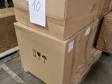 plusieurs boîtes empilées les unes sur les autres