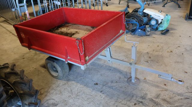 Petite remorque agricole MORGNIEUX
Visite le lundi 17 février de ...
