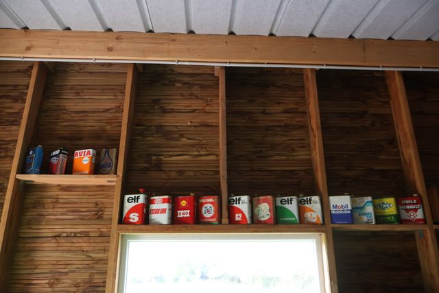 Lot de 18 bidons d’huile ancien