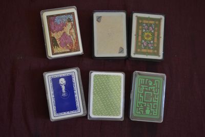 176	Six Jeux de 52 cartes modernes portraits fantaisie (non …