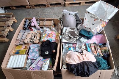 94 / 1 palette de 140 kg de mix (étendage à linge suspendu, bandeau, m