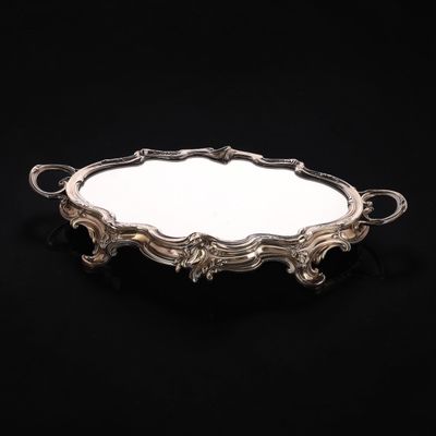 Centre de table en métal argenté de style rocaille reposant … - Photo 1