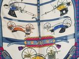 an image of a scarf with many different types of airplanes