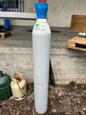 M30: bouteille d'Oxygène air liquide, vide