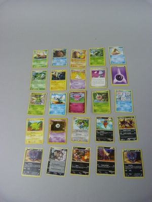POKEMON NINTENDO Lot de 25 cartes Pokémon françaises.