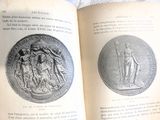 un livre ouvert avec la photo d'un homme et d'une femme