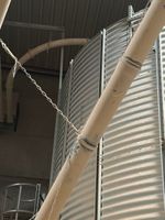 Silo d'intérieur de stockage et son contenu résiduel (stock … (photo 2)
