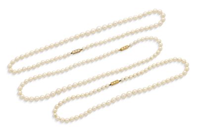un collier à un rang de perles de culture