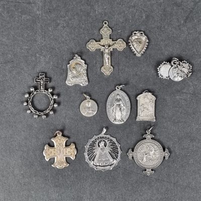 Lot de 10 médailles religieuses en argent, certaines ancienn…