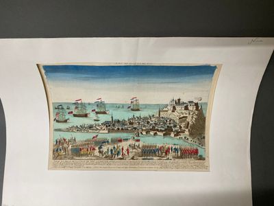 une vieille photo représentant un tableau d'un port avec des bateaux sur l'eau