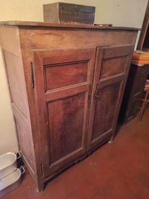 Haut buffet en bois fruitier 118 x 48.