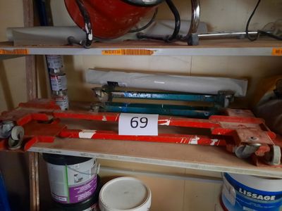 2 déplace-meubles en métal laqué vert et orange - Photo 1