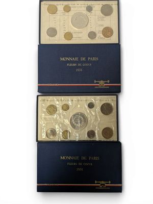 DEUX COFFRETS de la MONNAIE DE PARIS, série de pièces françaises fleur