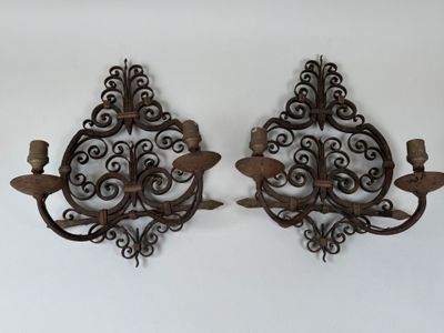 paire d'appliques murales anciennes en fer forgé