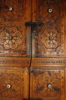 AFGHANISTAN. Exceptionnelle armoire en pin ou cèdre patiné o… (photo 4)
