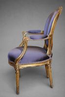 Suite de quatre fauteuils cabriolet en bois mouluré, sculpté… (photo 3)