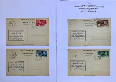 deux pages de vieilles cartes postales affranchies, posées sur une table