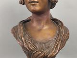 buste en bronze représentant une femme coiffée d'un turban