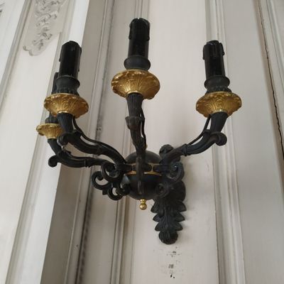 Applique en bronze doré et patiné, première moitié du XIXe - Photo 1