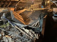 QUATRE BOIS de lit bateaux en acajou et placage d'acajou, du… (photo 3)