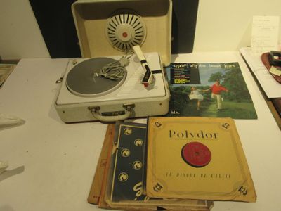 Electrophone Vintage Melodyne (Bel Etat) + Disques Div…