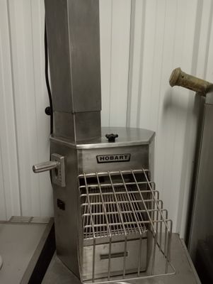 Vente volontaire (18% TTC), sur désignation.