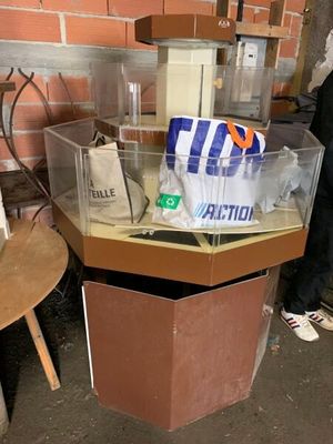 Vivier à homards, à 2 niveaux.