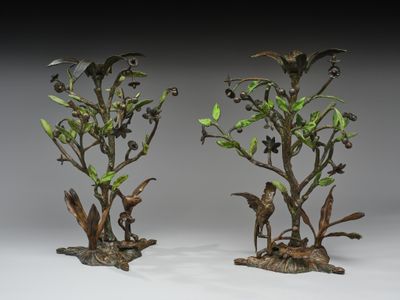 Paire de lampes en bronze patiné et polychrome à décor de br… - Photo 1