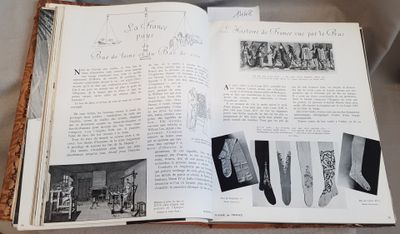 un livre ouvert posé sur une chaise, sur laquelle sont posées des photos de chaussures